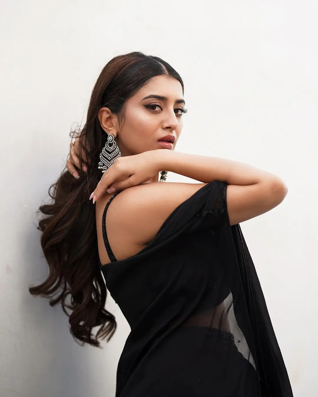 Telugu Girl Rashi Singh Stills in Black Lehenga Choli